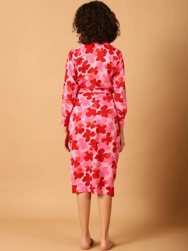 Pink_Floral_Printed_Vacation_Wear_Set