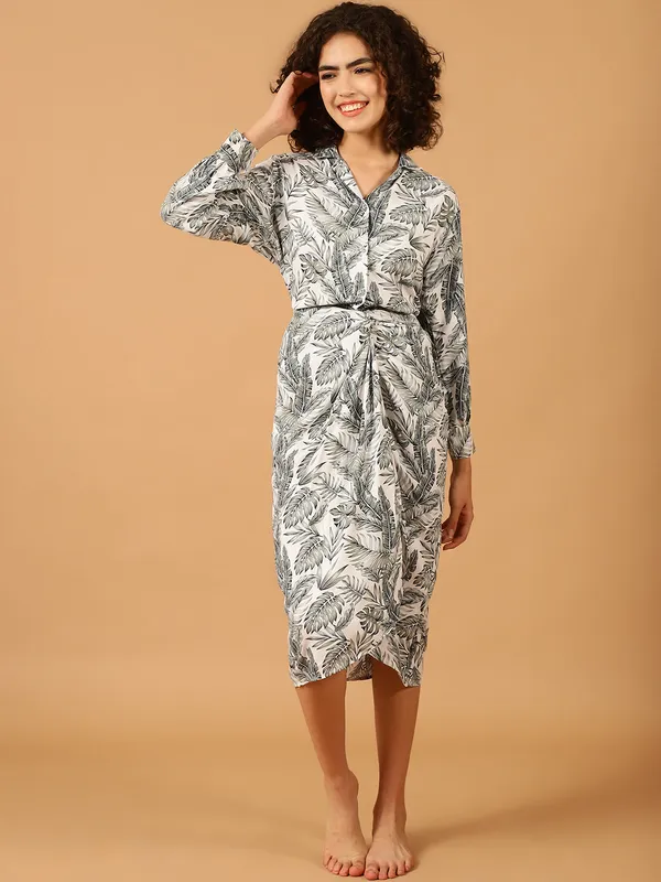 Grey_Tropical_Leaf_Printed_Vacation_Wear_Set_For_Women
