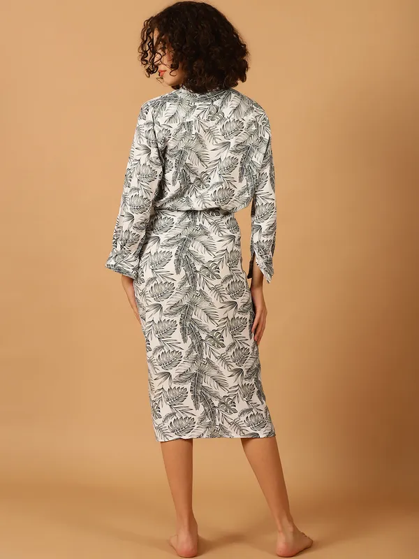 Grey_Tropical_Leaf_Printed_Vacation_Wear_Set_For_Women