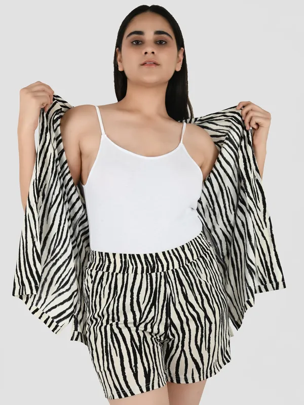 Black_Zebra_Printed_Cover_Up_Co-Ord_Set_For_Women