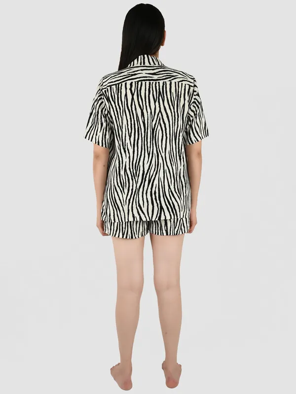 Black_Zebra_Printed_Cover_Up_Co-Ord_Set_For_Women