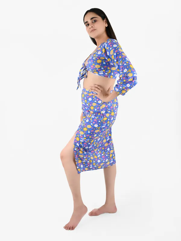 Blue_Floral_Printed_Top_&_Skirt