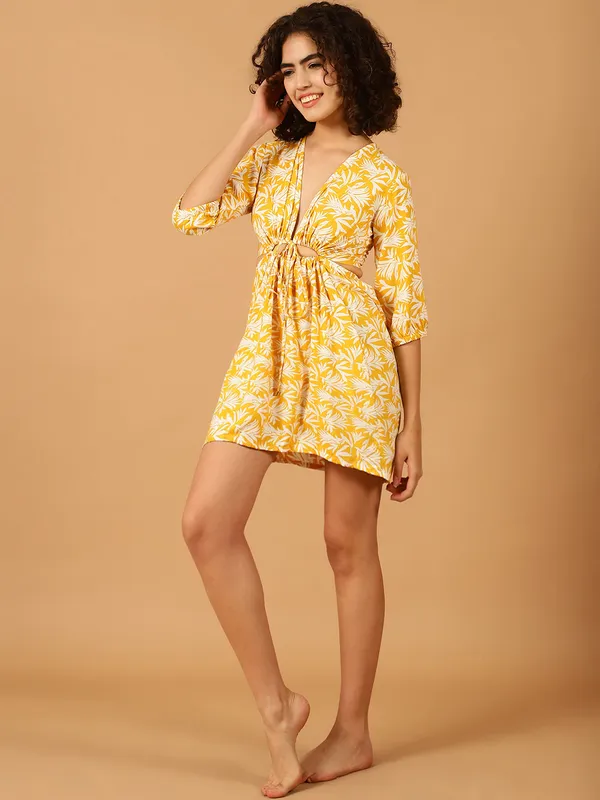 Yellow_Tropical_Printed_Cut-Out_Dress_for_Women