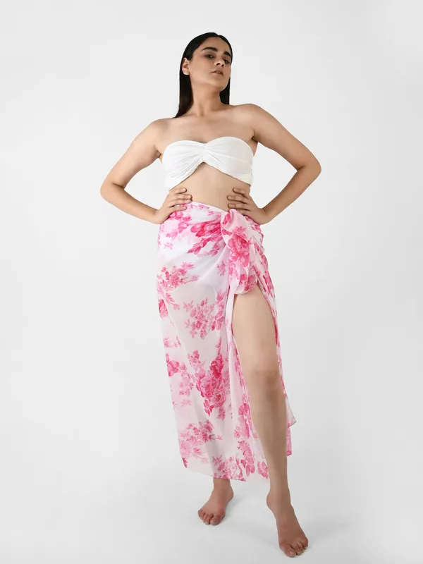 Pink_&_White_Printed_Long_Sarong_for_Women