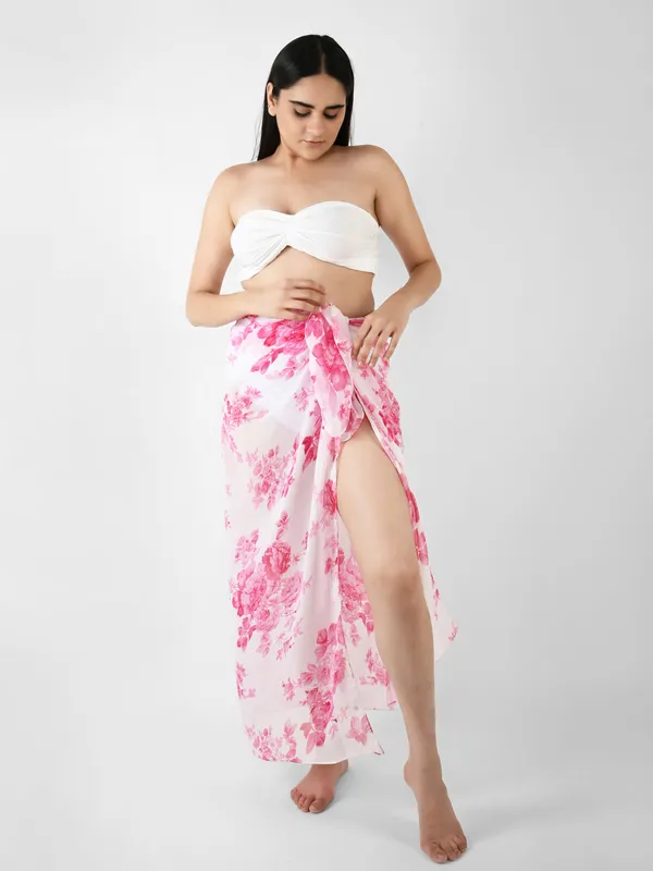 Pink_&_White_Printed_Long_Sarong_for_Women