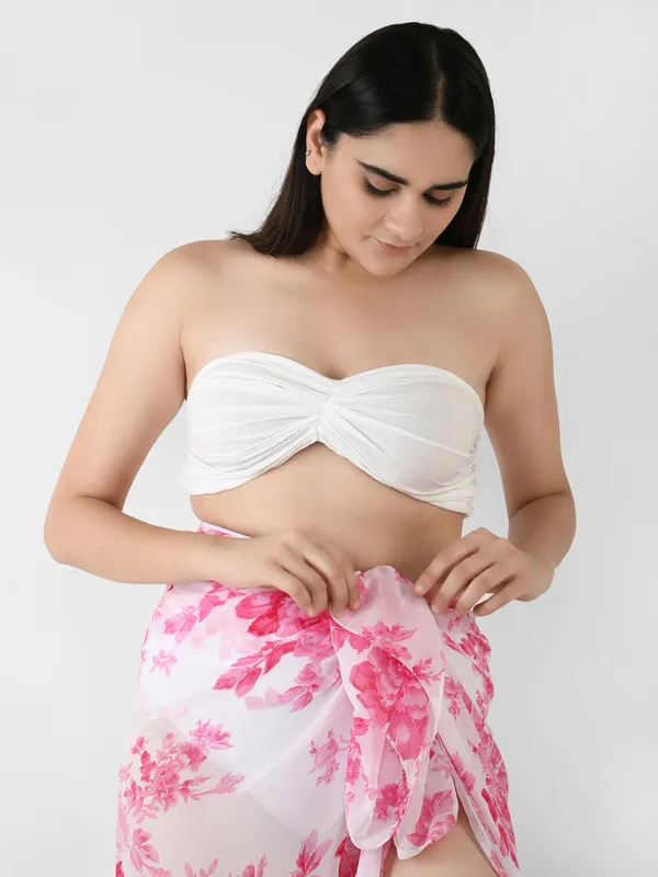 Pink_&_White_Printed_Long_Sarong_for_Women