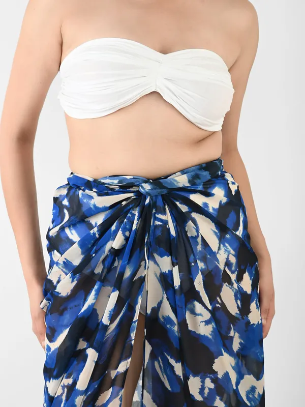 Blue_Abstract_Printed_Long_Sarong_for_Women