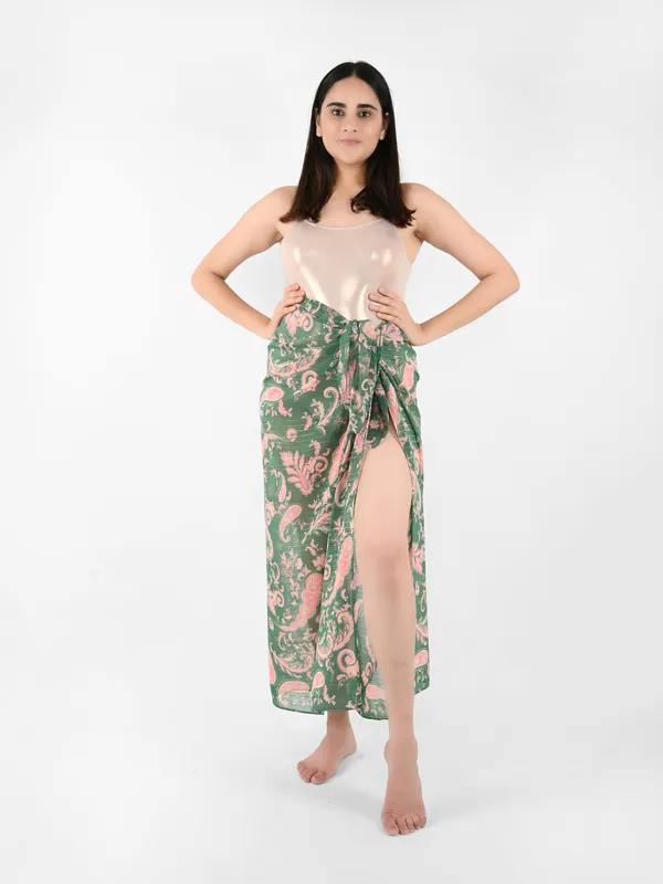 Green_Paisley_Printed_Long_Sarong_for_Women