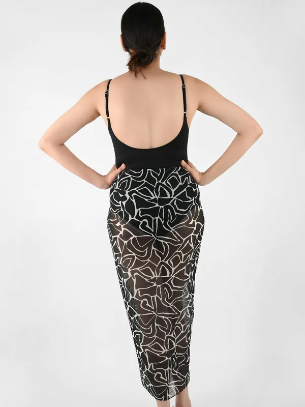 Black_Abstract_Printed_Long_Sarong_for_Women