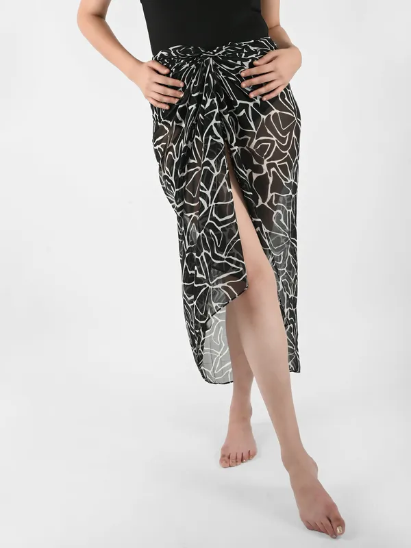 Black_Abstract_Printed_Long_Sarong_for_Women