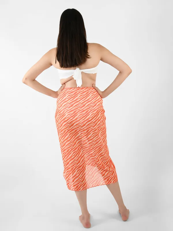 Orange_Strokes_Printed_Long_Sarong_for_Women