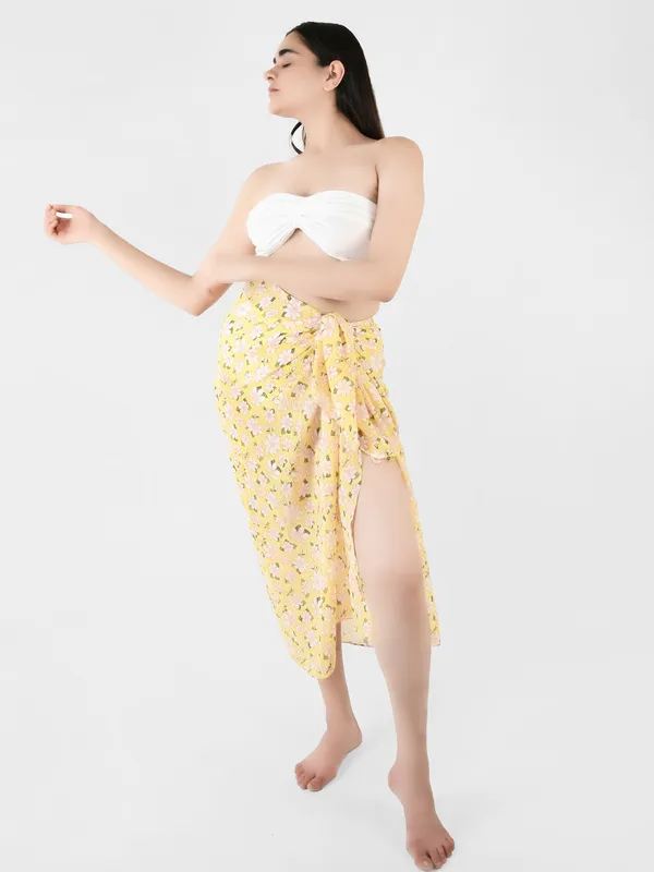 Yellow_Floral_Printed_Long_Sarong_for_Women