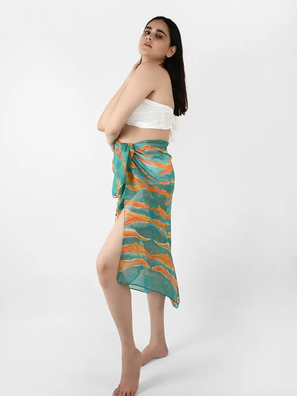 Green_Abstract_Printed_Long_Sarong_for_Women