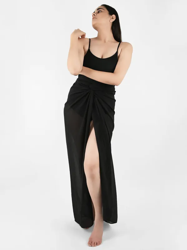 Black_Solid_Long_Sarong_for_Women