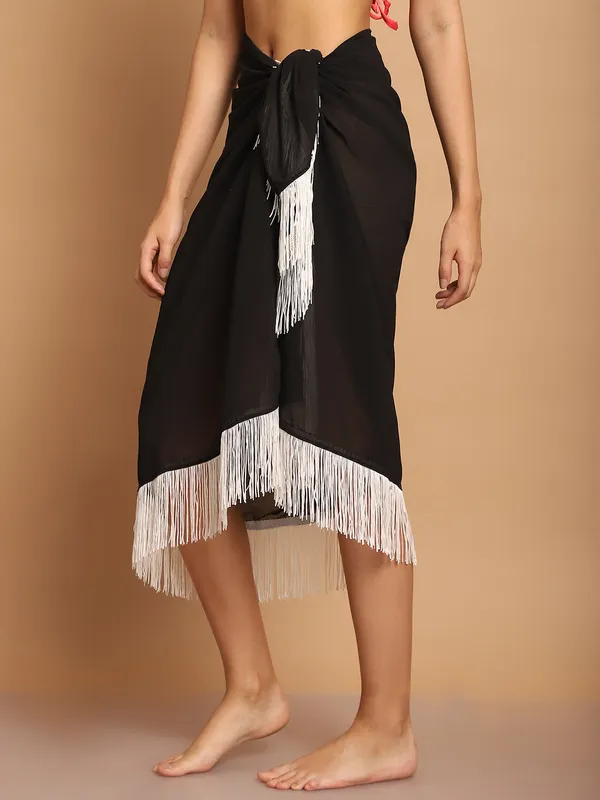 Black_Sarong_for_Women_With_White_Fringes_for_Women