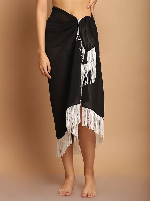 Black_Sarong_for_Women_With_White_Fringes_for_Women