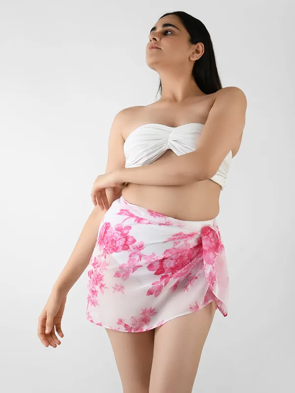 Pink_&_White_Floral_Printed_Short_Sarong_for_Women
