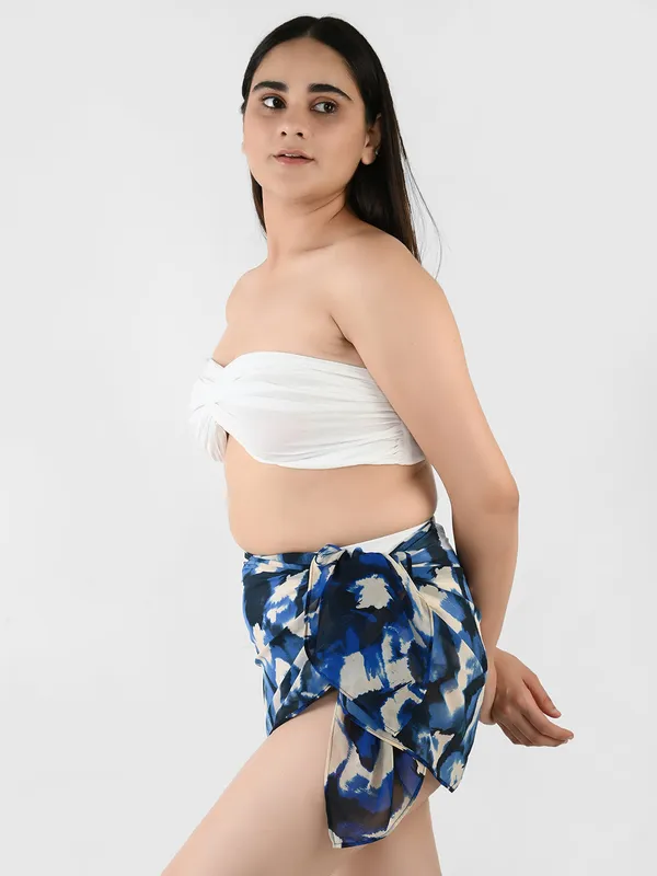 Blue_Abstract_Printed_Short_Sarong_for_Women