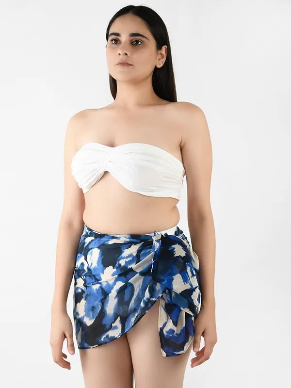 Blue_Abstract_Printed_Short_Sarong_for_Women