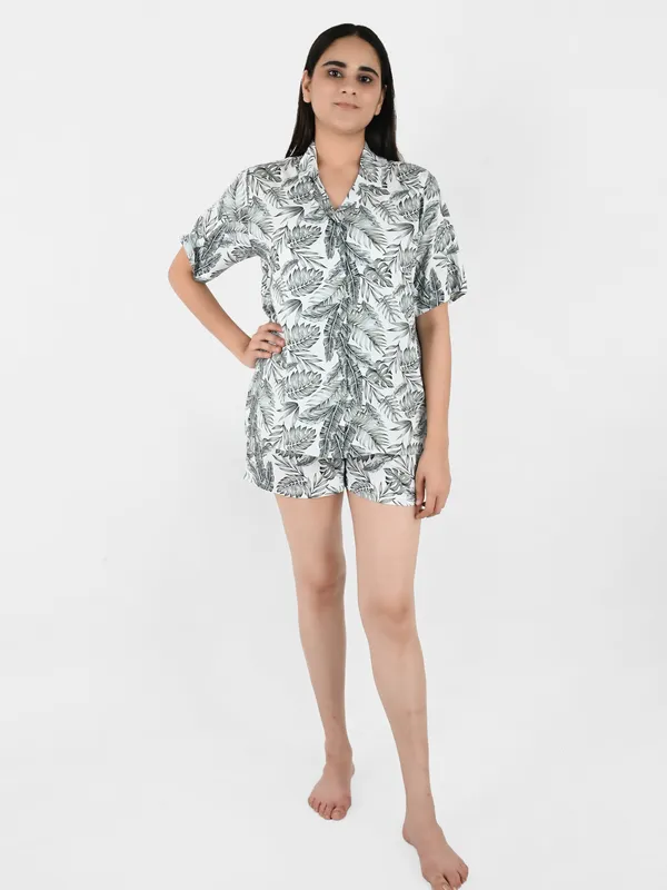 Grey_Tropical_Printed_Loungewear_Set_for_Women