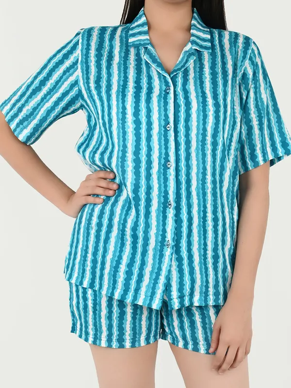 Blue_Stripes_Printed_Loungewear_Set_for_Women
