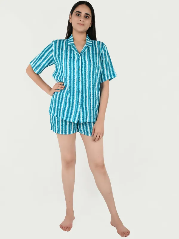 Blue_Stripes_Printed_Loungewear_Set_for_Women