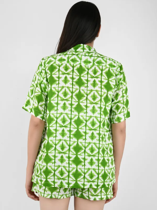Green_Geometric_Printed_Loungewear_Set_for_Women