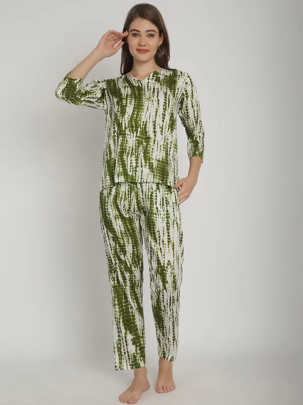 Green_Tie_&_Dye_Printed_Co-Ord_Set_For_Women