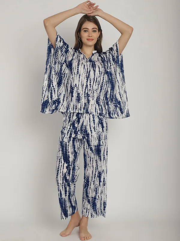 Blue_Tie_&_Dye_Printed_Kaftan_Top_With_Pants_Set_for_Women