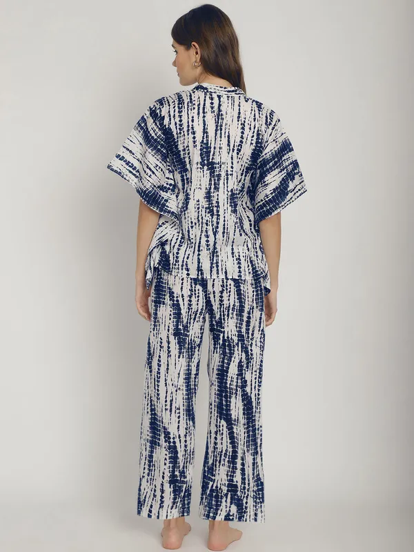 Blue_Tie_&_Dye_Printed_Kaftan_Top_With_Pants_Set_for_Women