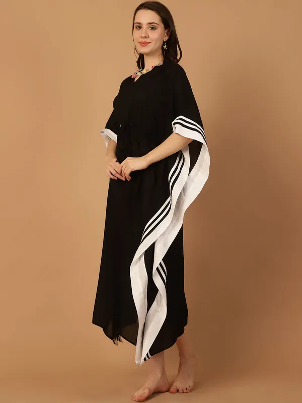 Black_Solid_Kaftan_for_Women_With_Stripes