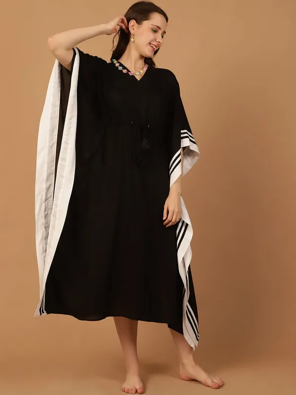 Black_Solid_Kaftan_for_Women_With_Stripes