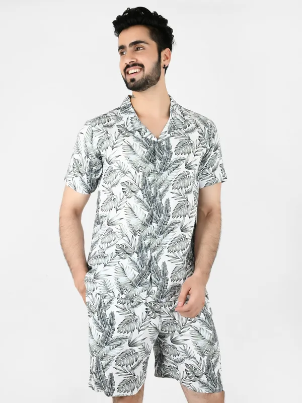White_&_Grey_Tropical_Printed_Shirt_With_Shorts_Co-Ords