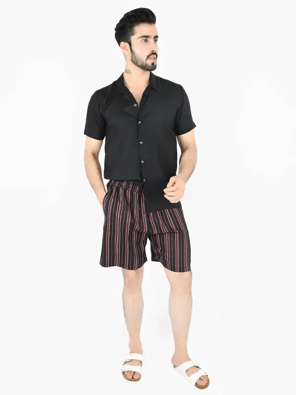 Black_Solid_&_Red_Vertical_Stripes_Co-Ord_Set
