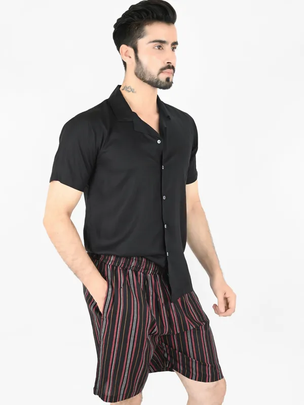Black_Solid_&_Red_Vertical_Stripes_Co-Ord_Set