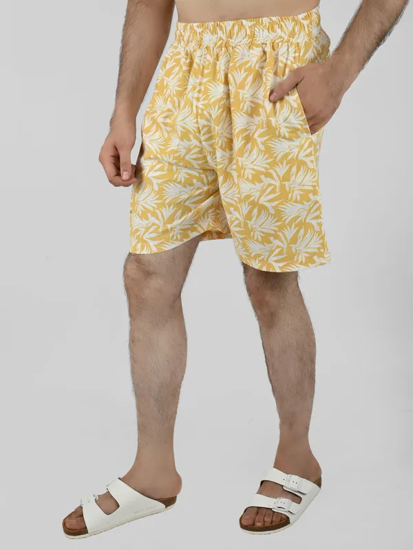Men_Yellow_Leaf_Printed_Mid-Rise_Cotton_Regular_Shorts