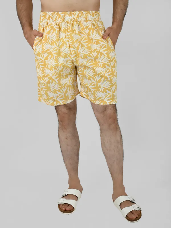Men_Yellow_Leaf_Printed_Mid-Rise_Cotton_Regular_Shorts