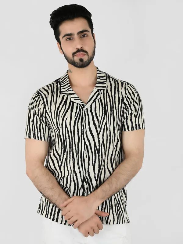 Men_Zebra_Printed_Casual_Shirt