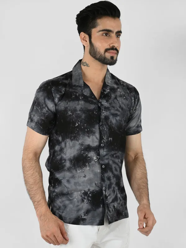 Black_Tie_&_Dye_Printed_Regular_fit_Collared_Casual_Shirt_for_Men