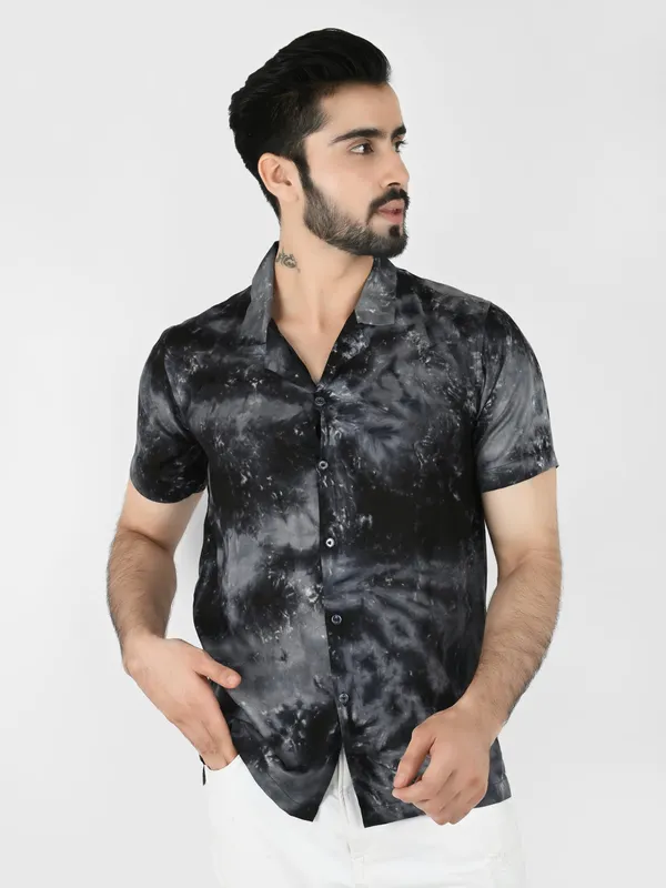 Black_Tie_&_Dye_Printed_Regular_fit_Collared_Casual_Shirt_for_Men