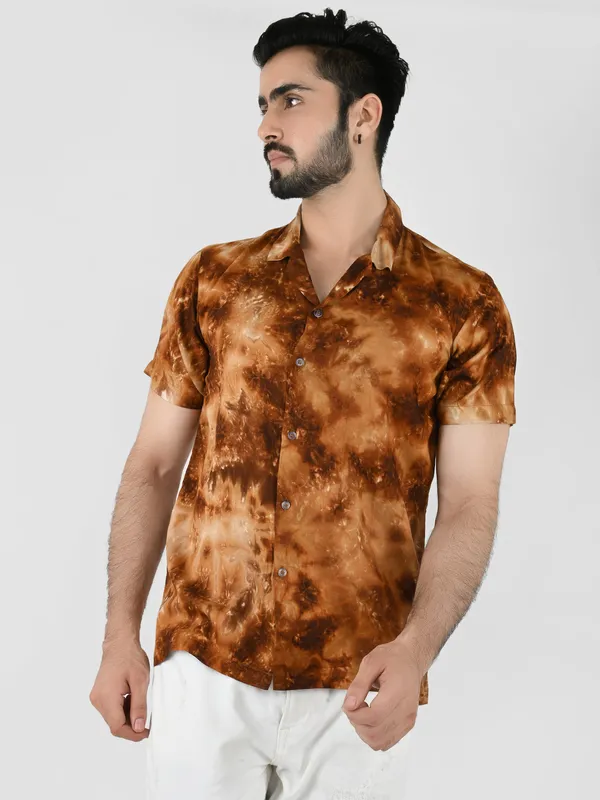 Brown_Tie_&_Dye_Printed_Regular_fit_Collared_Casual_Shirt_for_Men
