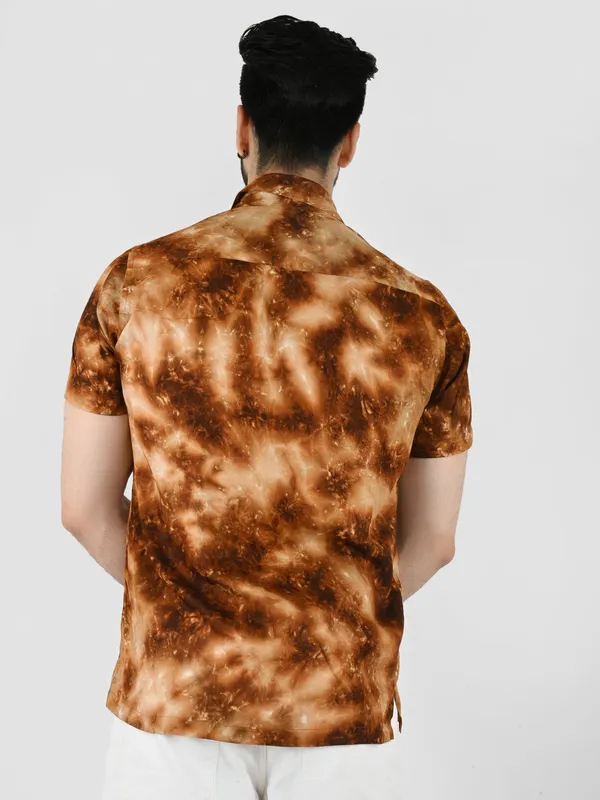Brown_Tie_&_Dye_Printed_Regular_fit_Collared_Casual_Shirt_for_Men