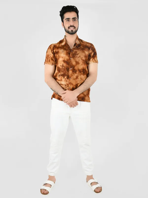 Brown_Tie_&_Dye_Printed_Regular_fit_Collared_Casual_Shirt_for_Men