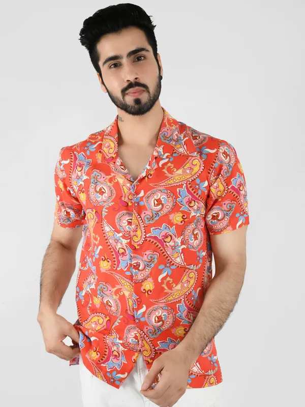 Red_Paisley_Printed_Printed_Regular_fit_Collared_Casual_Shirt_for_Men