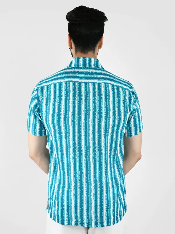 Blue_&_White_Stripes_Printed_Regular_fit_Collared_Casual_Shirt_for_Men