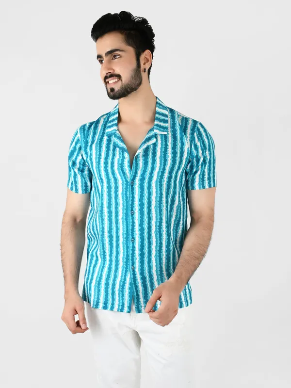 Blue_&_White_Stripes_Printed_Regular_fit_Collared_Casual_Shirt_for_Men