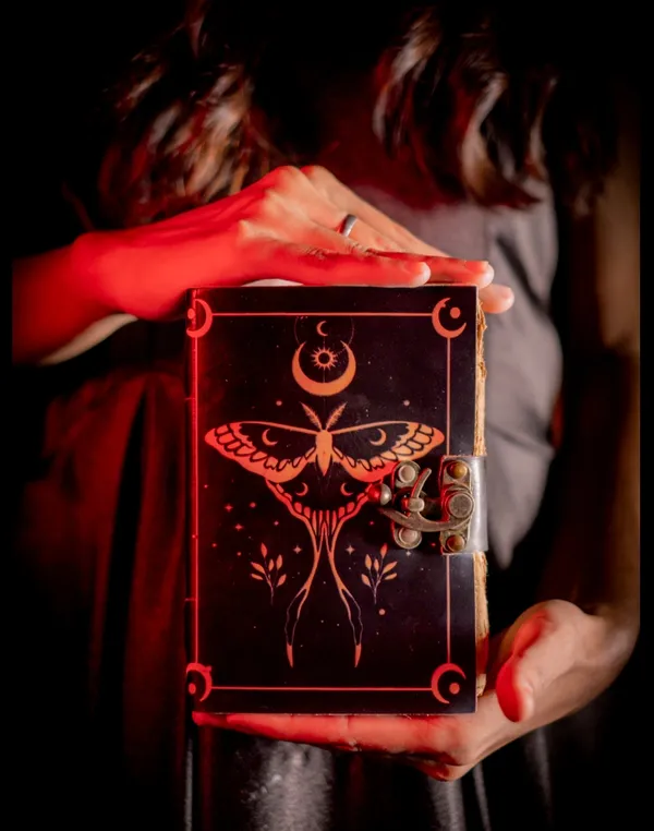 Lunar_Moth_–_Handcrafted_Leather_Journal
