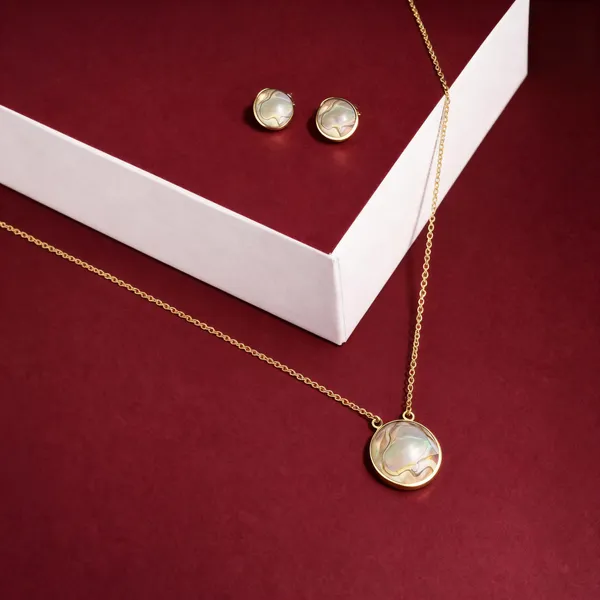 Gold_Iridescent_Mother_Of_Pearl_Style_Jewelry_Set_In_Polished_Brass_Round_And_Matching_Stud_Pendant_Set_For_Women_And_Girl