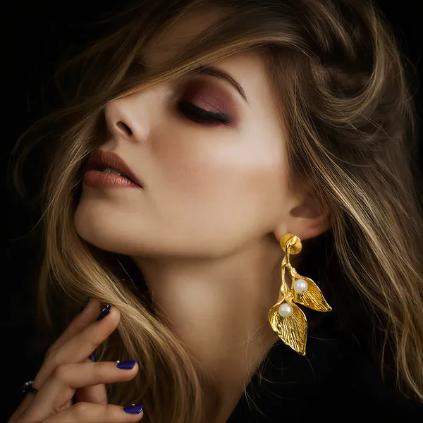 Gold_Traditional_Plated_Leaf_Motif_Pearl_Drop_Brass_Jewellery_Earrings_For_Women_And_Girl