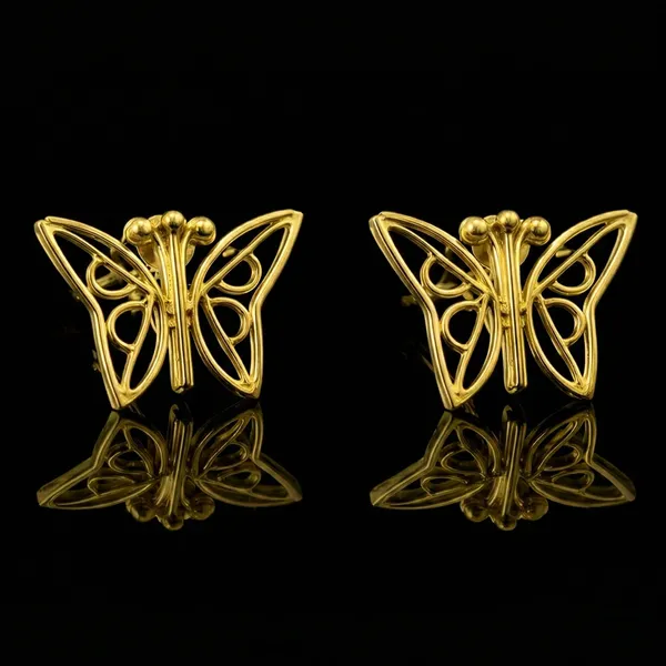 Gold_Plated_Butterfly_Stud_Elegant_Brass_Fashion_Jewellery_Earrings_For_Women_And_Girl